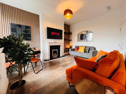 Eccles House | Spacious Victorian 5Bedroom 5Bathroom w Free Parking