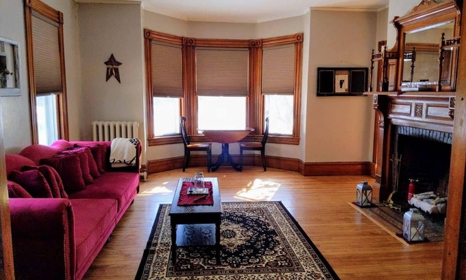 Wells River House | Spacious Victorian with Porch