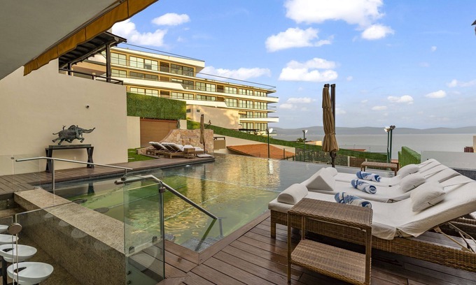 Bucerias Villa | Spacious villa in brilliant Bucerías with AC, Chef, Pool