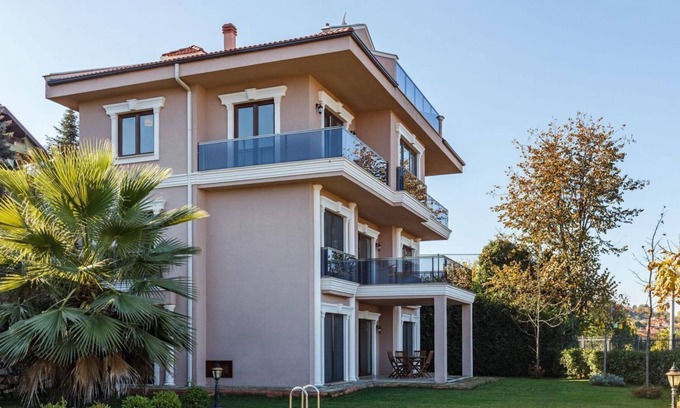 Masukiye Villa | Spacious Villa with Pool and Garden in Kartepe