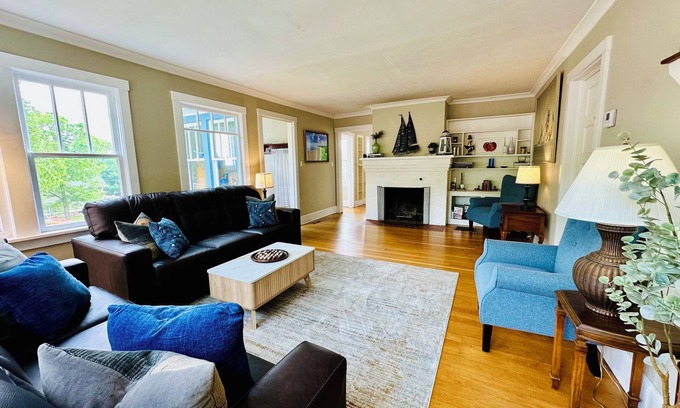 Bayfield House | Spacious Walkable in Bayfield! Lake Views, Steps to Ferry, Marina & Downtown