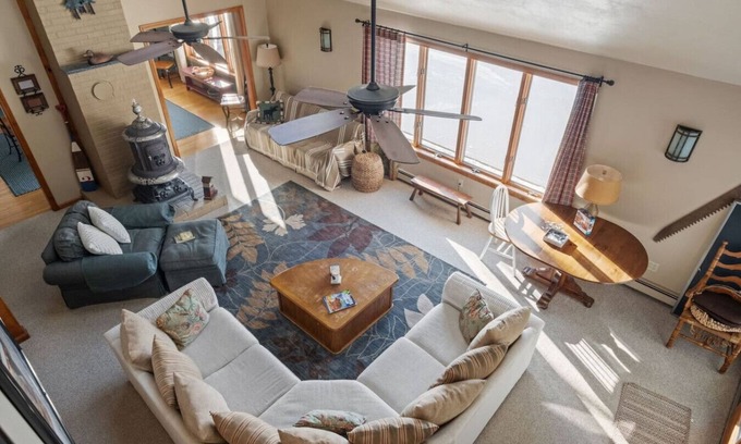 New Durham Apartment | Spacious Waterfront Retreat on Merrymeeting Lake!