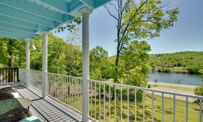 Flippin House | Spacious White Rivers Jewel: Fishing Haven!