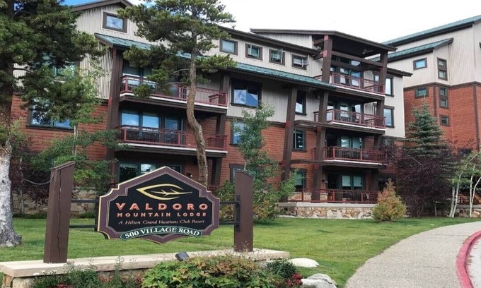 Peak 9 Villa | Spacious1 bedroom with a fireplace at Hilton's Valdoro Mountain Lodge