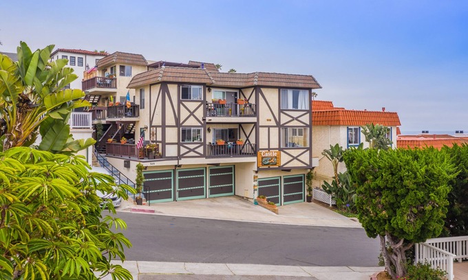 San Clemente Condo | Sparkling Ocean view, 3 min Walk to Beach, pier, downtown, 3 patios, central air