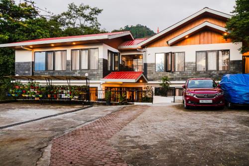 Gangtok Hotel | Sparrow Cherry Resort 2 min walk To MG Marg