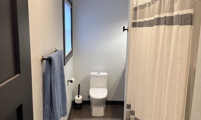 Market District Apartment | Speak Easy Eugene , Oregon. Located between Downtown and Whiteaker District