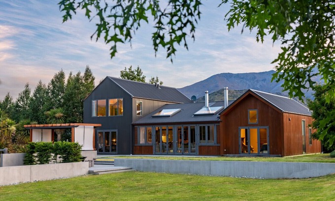 Lake Hayes Villa | Speargrass Lodge by Sothebys Luxury Rental Homes