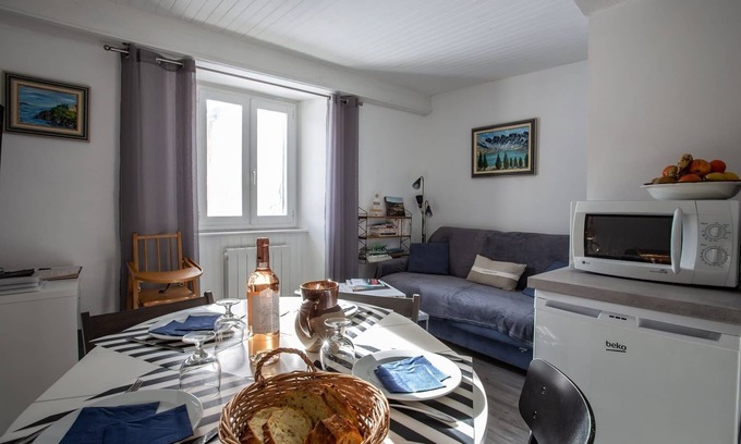 Embrun Apartment | SPECIAL 2025 promotion- 10 % App T2, classified 2*, renovated, re-equipped, quiet,