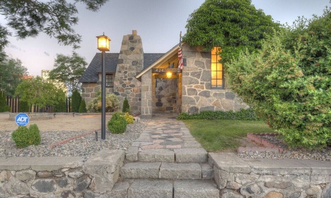 West University House | *Special Rate~Stone Minerva Estate~Groups~Downtown