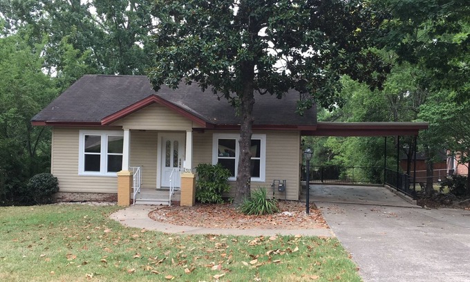 Hot Springs House | Special Summer Pricing! 4TH OF JULYWEEKEND NOW OPEN!nClose to everything!
