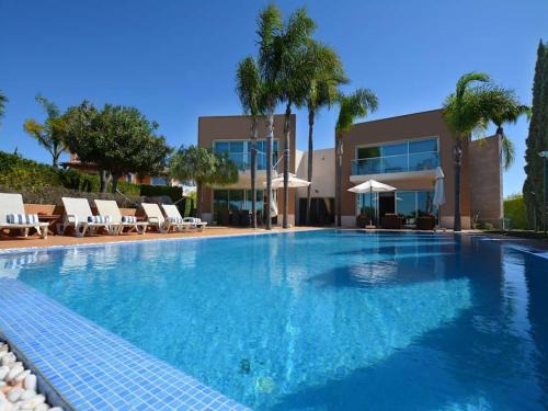 Vilamoura Villa | Special Vilamoura Villa 6 Bedrooms Villa Lagoon Private Pool With Great Golf Course Views Algarve