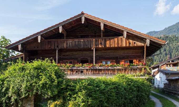 Unterwoessen House | Speckbacher Hof - Historisches Bauernhaus im Chiemgau