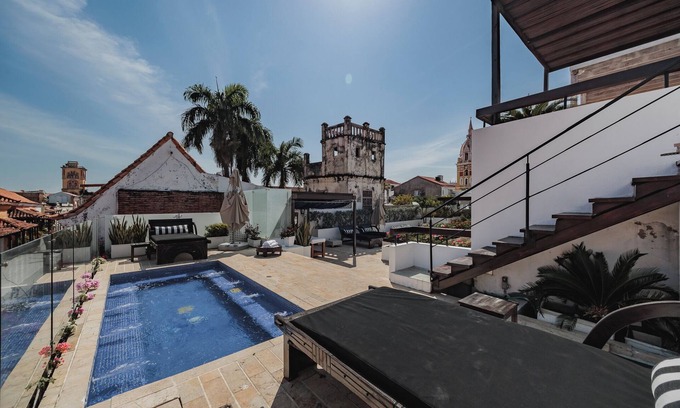 Centro House | Spectacular LM house in the best area of the walled city