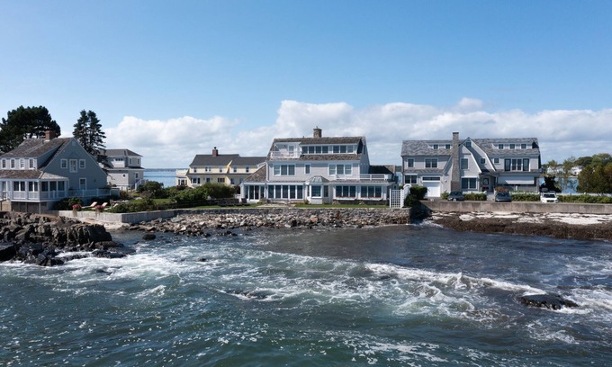 Kennebunk House | Spectacular 4-Bedroom Luxury Home with Ocean and Mother's Beach Views!
