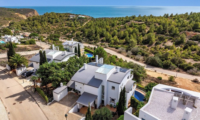 Burgau Villa | Spectacular 4 Bedroom Villa with amazing, panoramic sea views and sunny terraces