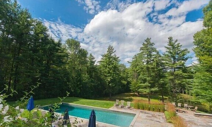 Old Chatham House | Spectacular 73 Acre, 6 Bedroom Estate, Large Heated Pool, 2 Gourmet Kitchens