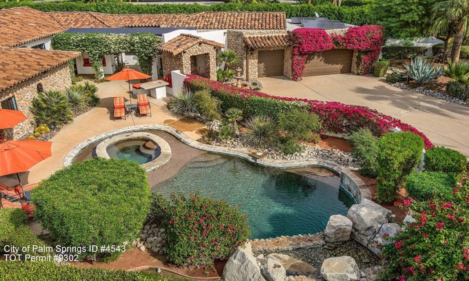 Palm Springs Villa | SPECTACULAR GATED ESTATE IN HISTORIC MOVIE COLONY nFall special starts now!