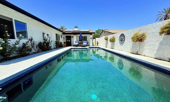 Palm Desert House | Spectacular Getaway for Golfers and Sun Lovers - Premiere Property