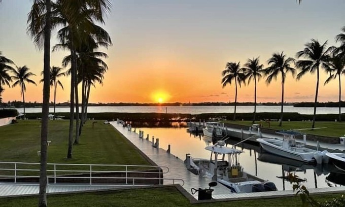 Marathon Villa | SPECTACULAR Indigo Reef Waterfront Home #41 - Marathon, Florida