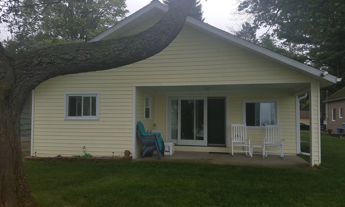 Higgins Lake House | Spectacular Lake Front Home on Beautiful Higgins Lake with Amazing Sunset Views