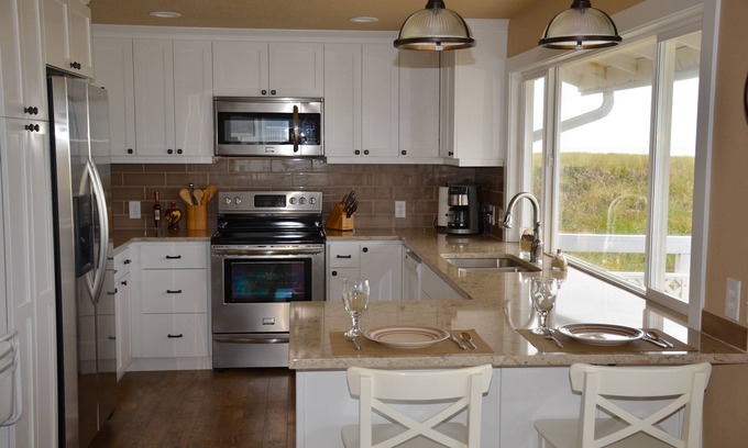 Rockaway Beach House | Spectacular oceanfront home w/stunning views, 4 bdrms, just steps from the beach