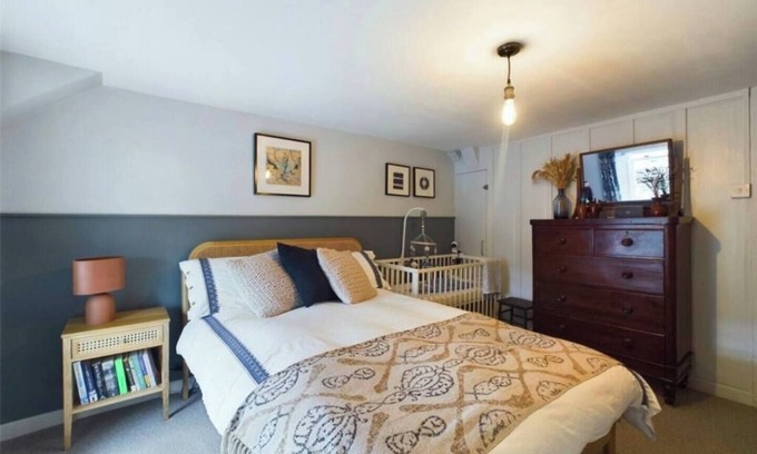 Calstock House | Spectacular Riverview Cottage in Calstock
