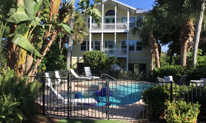 Nokomis House | Spectacular Sunrises and Sunsets!nSPECIAL NIGHTLY RATES 1/6/26 - 1/14/26