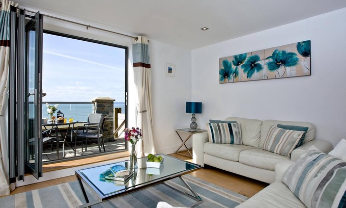 Saunton Apartment | Spectacular views from an exceptional apartment near the beach.