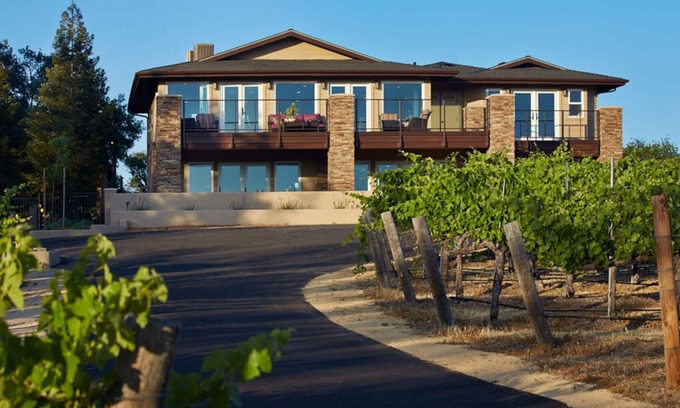 Atascadero House | Spectacular Views: Main house sleeps 10, additional lodging for 8 more with fees