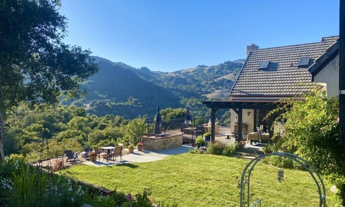 Cambria House | Spectacular Views on 160 Acre Stunning Ranch House