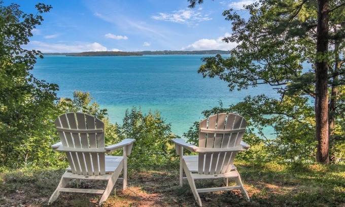Traverse City House | Spectacular West Bay views on 58 wooded acres! 10 mins to downtown TC