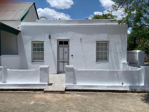 Graaff-Reinet Apartment | Spekboom