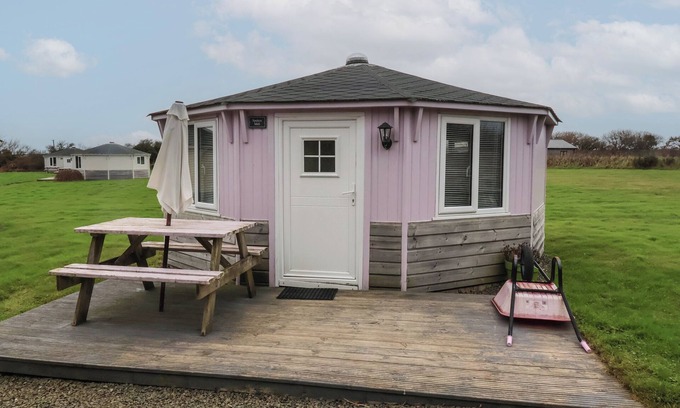 Hartland Cottage | SPEKES MILL, pet friendly, with a garden in Hartland