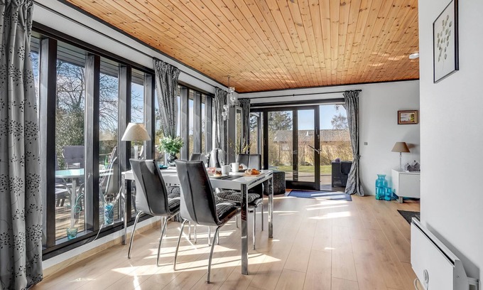 Bog By House | Spend a wonderful vacation with your loved ones in this idyllically located vacation home.