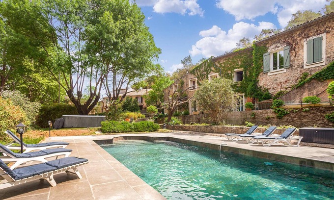 Cabasse House | Spend an unforgettable vacation in this inviting vacation home.