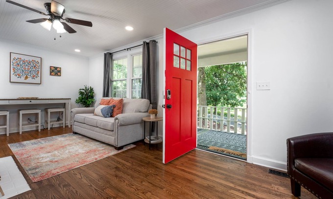 Marietta House | Spend the ‘BER’ and Holiday Months in Beautiful Marietta Georgia