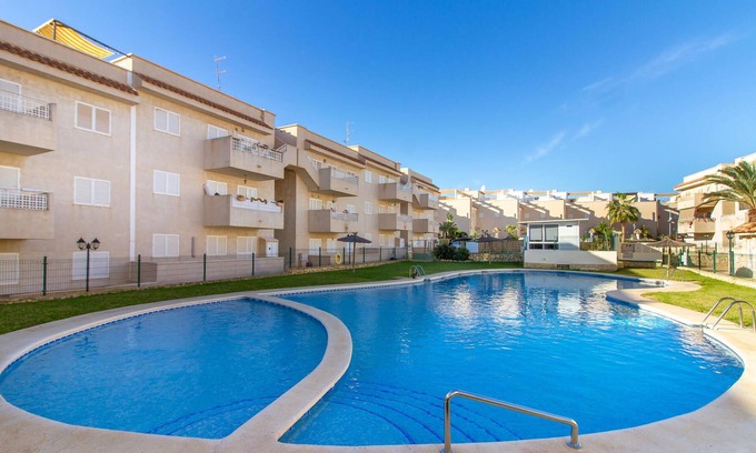 Los Geraeos Apartment | Spend your next vacation in this comfortable apartment with pool access.