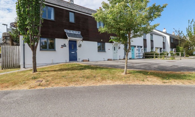 Charlestown Cottage | SPINNAKER, pet friendly, character holiday cottage in Charlestown