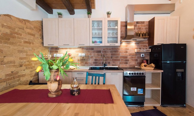 Chlomatiana Cottage | Spiti Lagis - rustic cottage house with 1BR loft