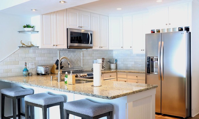 Southside House | ~Splash Star Sleeps 8 Heated Pool & Shade~