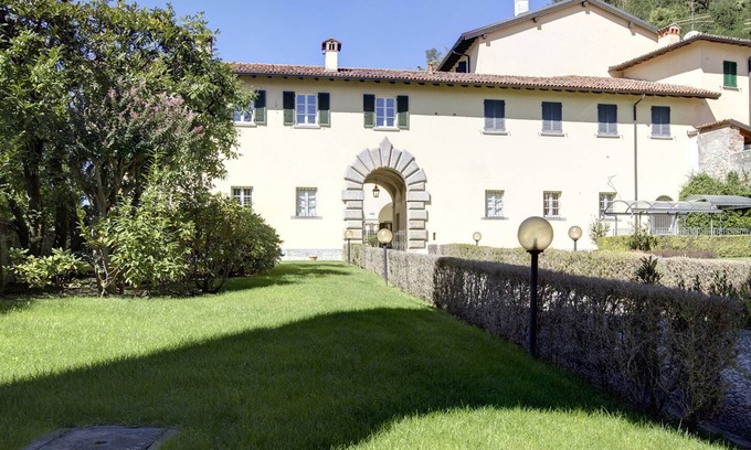 Pare Apartment | Splendid 17th century Villa Apartment which belonged to Pope Innocent XI