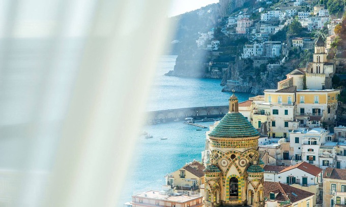 Amalfi Villa | Splendid luxury villa, an ancient palace in Amalfi with jacuzzi-pool and sea-view, at 300 m from the