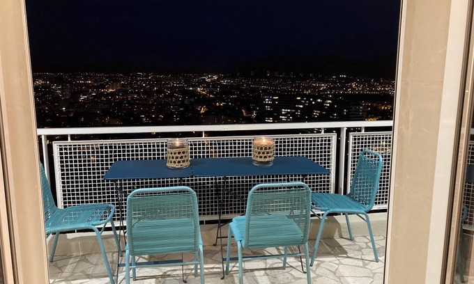 Perier Apartment | Splendid panoramic sea and city views