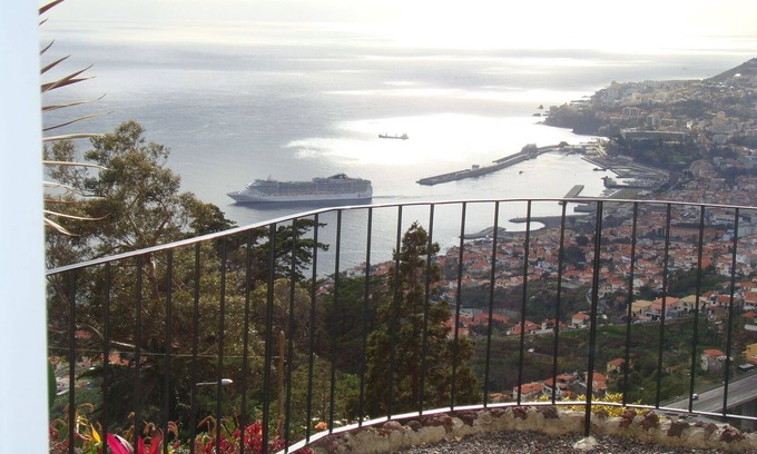Sao Goncalo Apartment | Splendid view! Warm apartment, garden and barbecue!