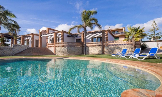 Ameijeira Villa | Splendid Villa with heated Pool and Views near Golf