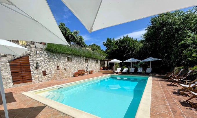 Spoleto Villa | Spoleto Splash/whole Private Village/sleeps 24