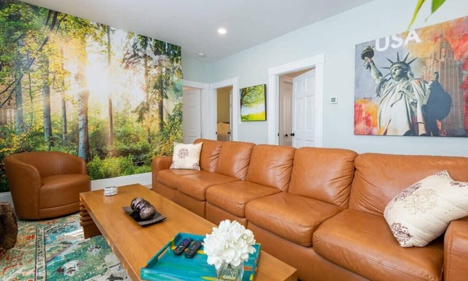 Beverly Condo | *Spooky 5Br Halloween Home|Salem+Beverly|Parking