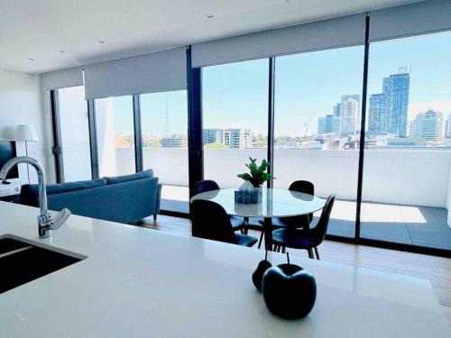 Chatswood CBD Apartment | SPR Service Apartment Chatswood 2 bedrooms 3 beds