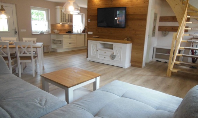Burg Apartment | Spreewaldlodge, 3 bedrooms, living room, kitchen, 2 bathrooms, shower/toilet - Landhaus Huchatz